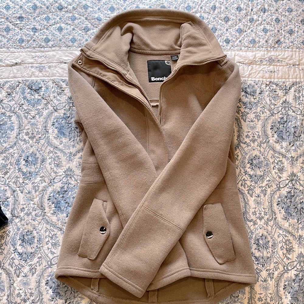 Bench jacket size M